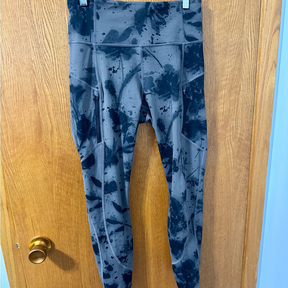 Athleta Black and Gray Reflective Tights